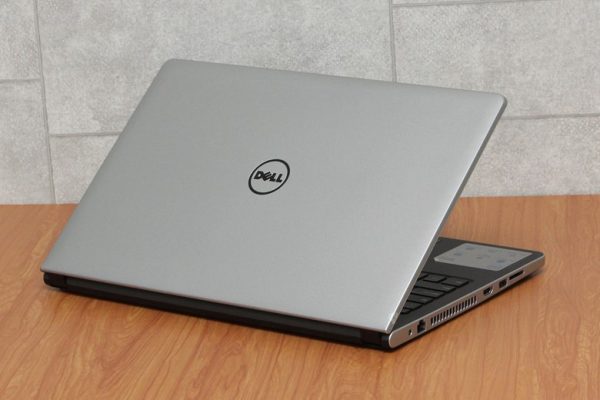Laptop Dell Inspiron 15 N5559/ Intel Core I5 6200U/ Ram 8GB/ SSD 128GB/ AMD R5 M335 2GB / LCD 15.6 " HD
